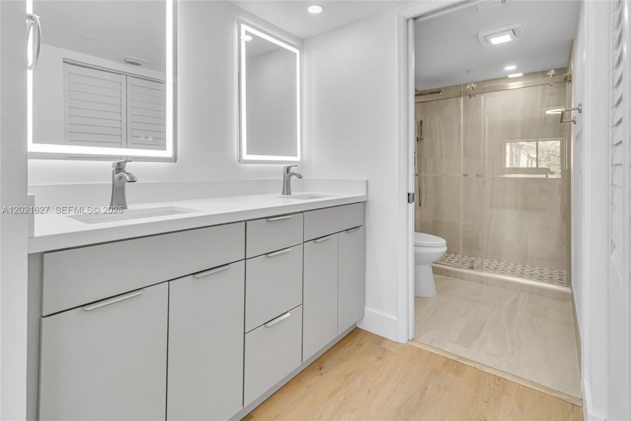 1650 SW 124th Ter , Unit 211D, Pembroke Pines, FL 33027 Photo
