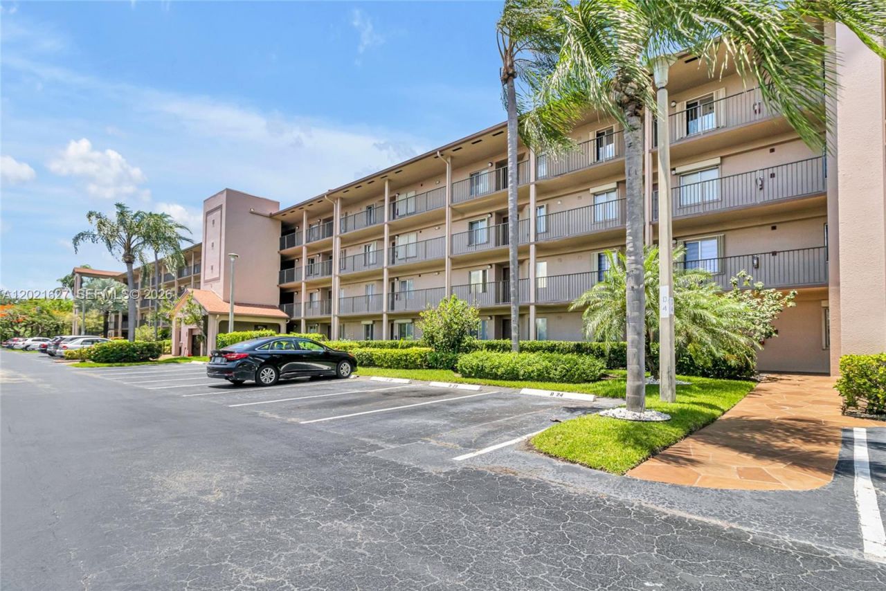 1650 SW 124th Ter , Unit 211D, Pembroke Pines, FL 33027 Photo