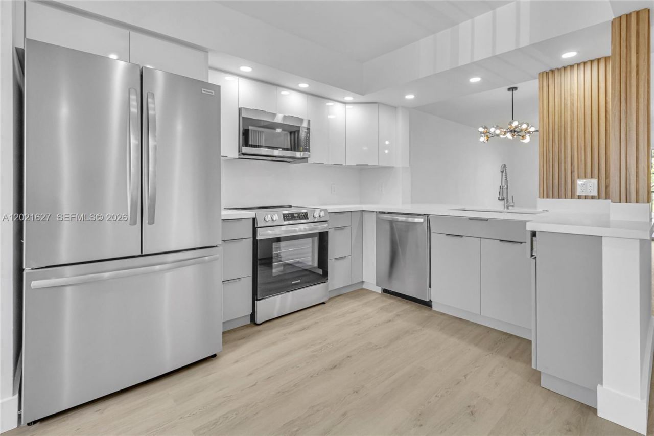 1650 SW 124th Ter , Unit 211D, Pembroke Pines, FL 33027 Photo