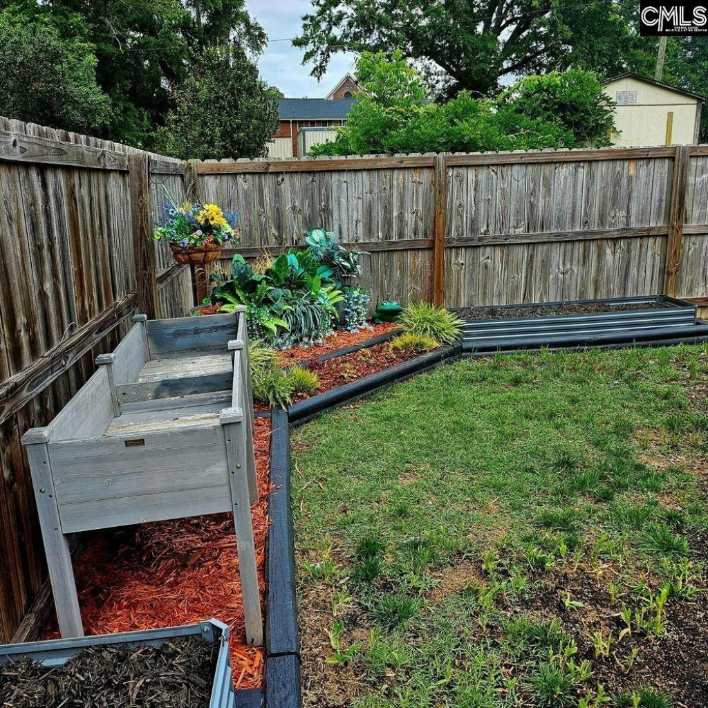 402 W Church Street Photo 49