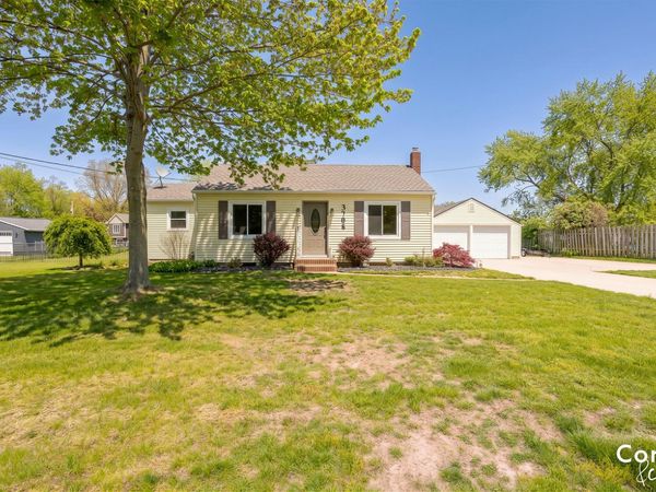 3708 Benjamin Avenue NE, Grand Rapids, MI 49525