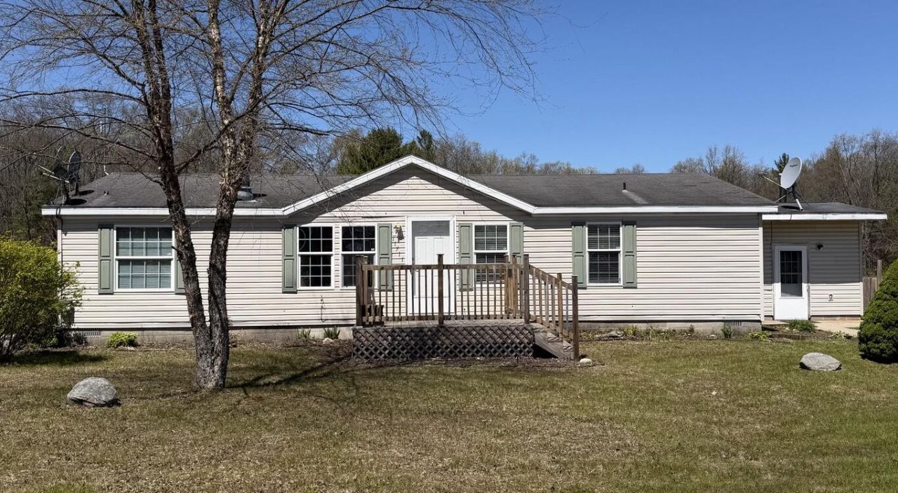11711 Nichols Road, Holton, MI 49425 Main Photo