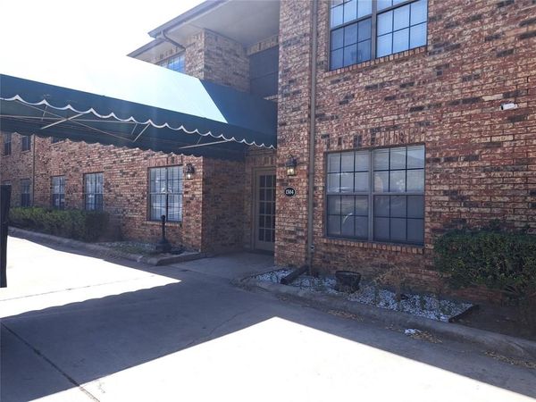 1304 Halsell Street , Unit 111, Bridgeport, TX 76426