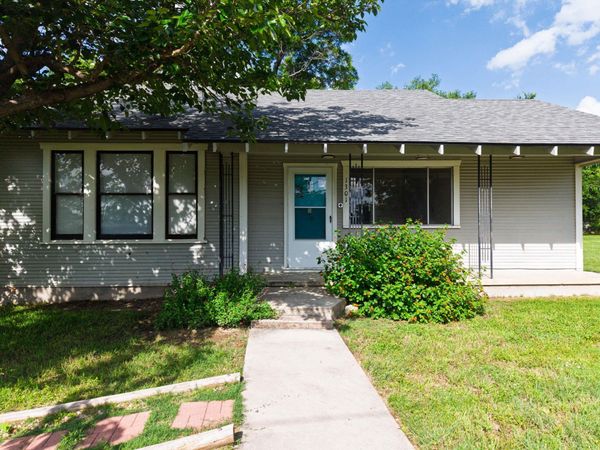 1301 Taylor St, Lampasas, TX 76550