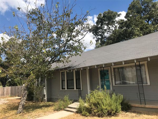 1301 Taylor St, Lampasas, TX 76550