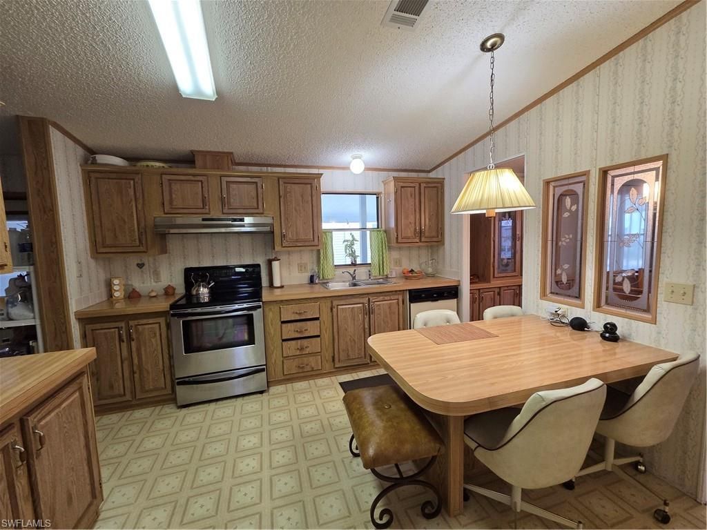 465 Dawn Dr, North Fort Myers, FL 33903 Photo