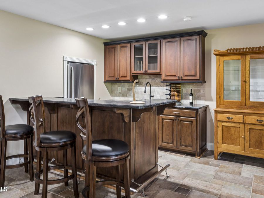 Property Image 100