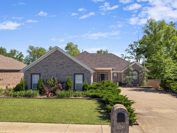 1512 Puritan Dr , Jacksonville, AR 72076