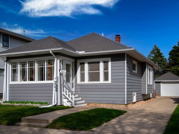 1517 West Lawn Ave, Racine, WI 53405