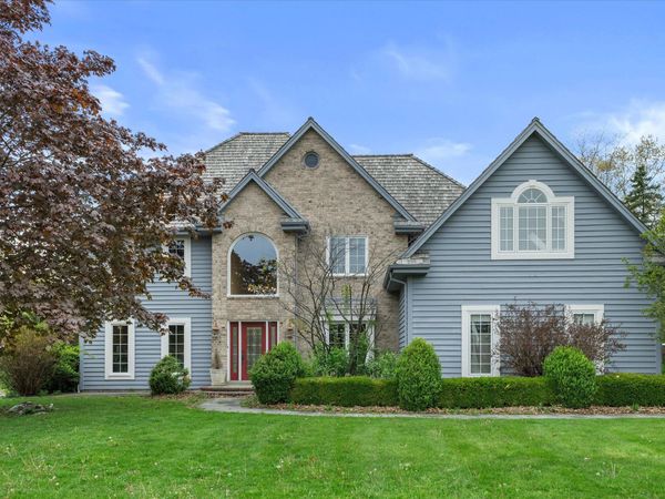 4715 Hasting Dr, Brookfield, WI 53045