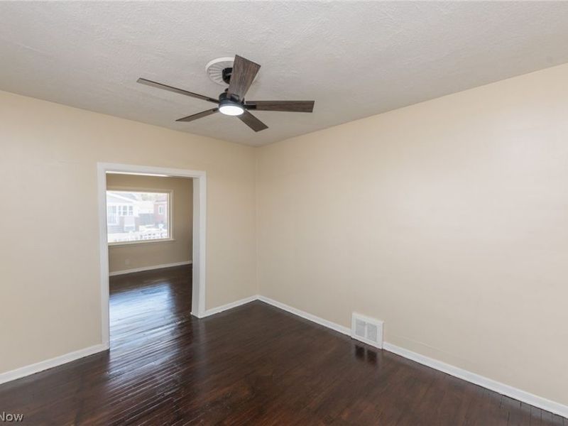 4004 E 41st Street, Newburgh Heights, OH 44105 Photo 20