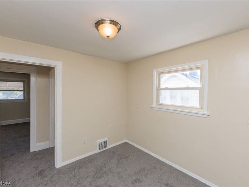 4004 E 41st Street, Newburgh Heights, OH 44105 Photo 38