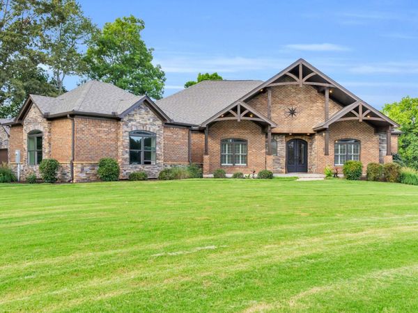 7020 Clarissa Drive , Ooltewah, TN 37363
