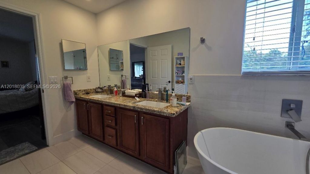 16850 Crestview Ln, Weston, FL 33326 Photo