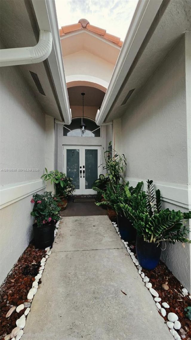 16850 Crestview Ln, Weston, FL 33326 Photo