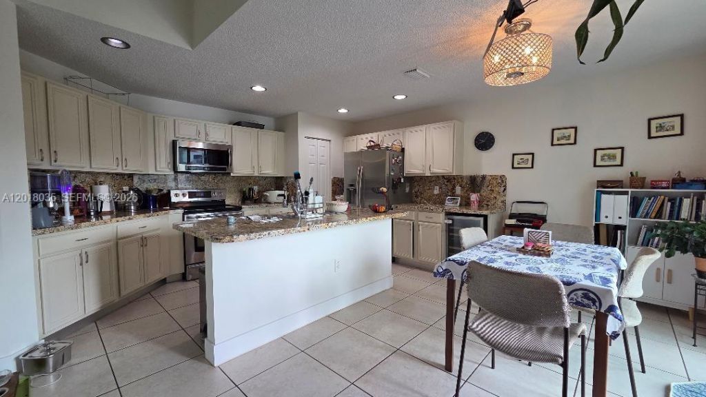 16850 Crestview Ln, Weston, FL 33326 Photo