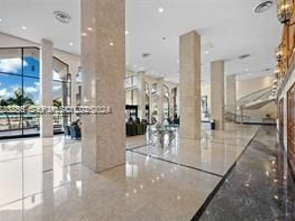 5601 Collins Ave, Unit 1718, Miami Beach, FL 33140