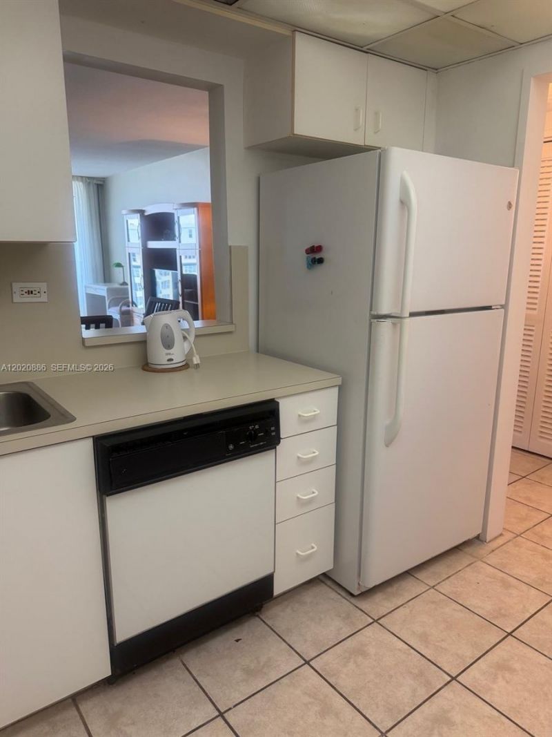 5601 Collins Ave, Unit 1718, Miami Beach, FL 33140 Photo