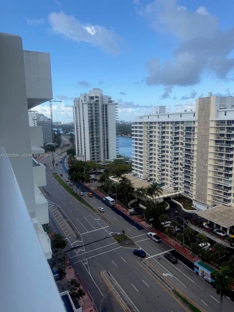 5601 Collins Ave, Unit 1718, Miami Beach, FL 33140 Photo