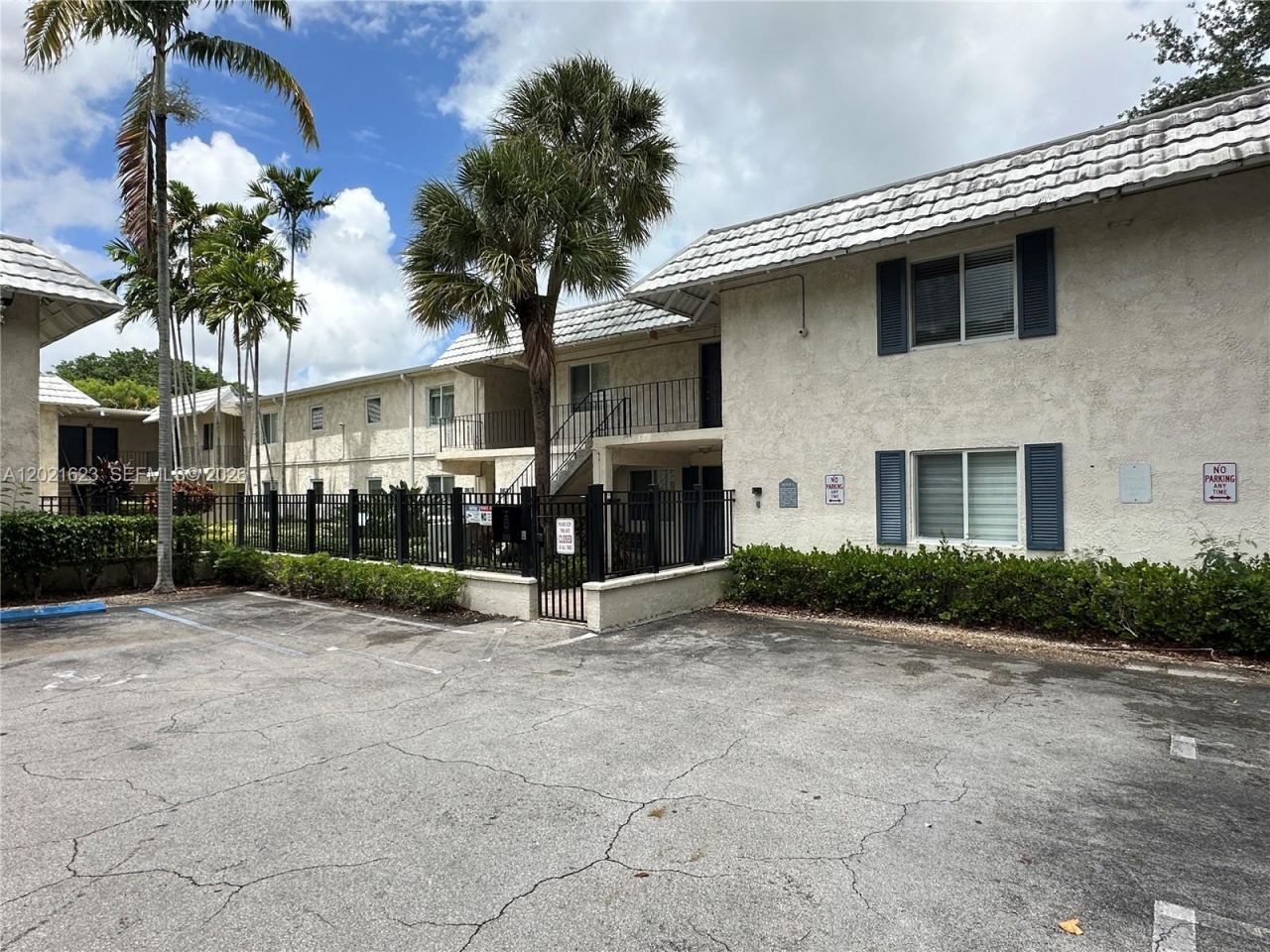 8617 SW 68th Ct , Unit 26, Pinecrest, FL 33156 Photo