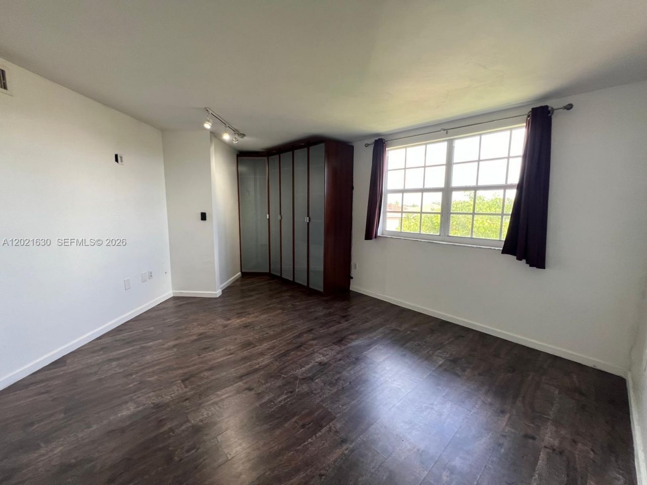 9715 Fontainebleau Blvd , Unit E308, Miami, FL 33172 Photo