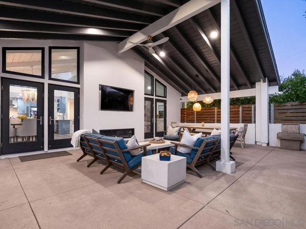 8804 Robinhood Lane, La Jolla, CA 92037