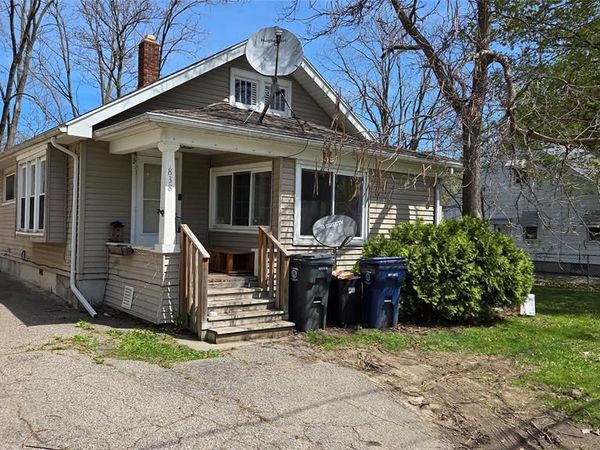 838 Clinton Street , Flint, MI 48507