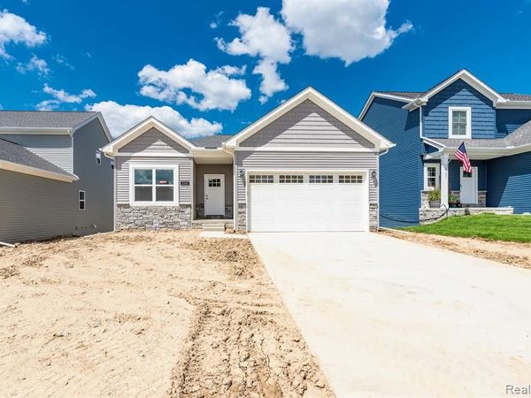 10020 Santa Lucia Court, Grand Blanc, MI 48439