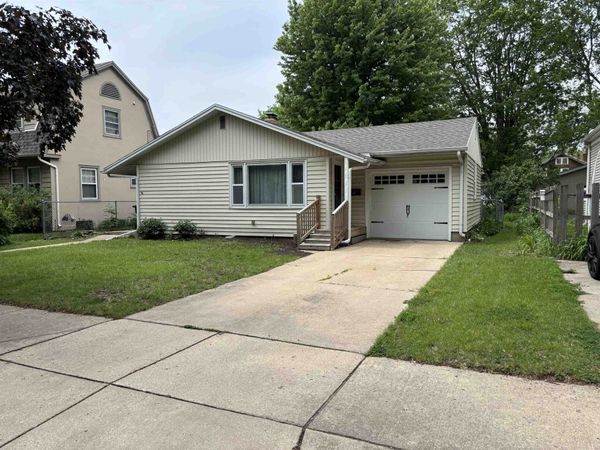 2024 Cumberland Street, ROCKFORD, IL 61103