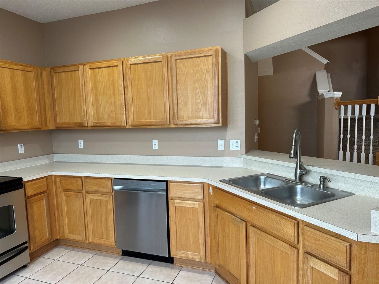 628 51st Avenue N, Saint Petersburg, FL 33703 Photo