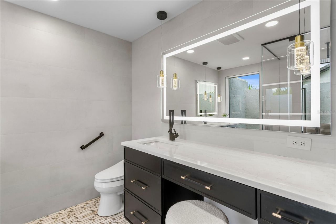 7016 Pelican Island Drive, Tampa, FL 33634 Photo