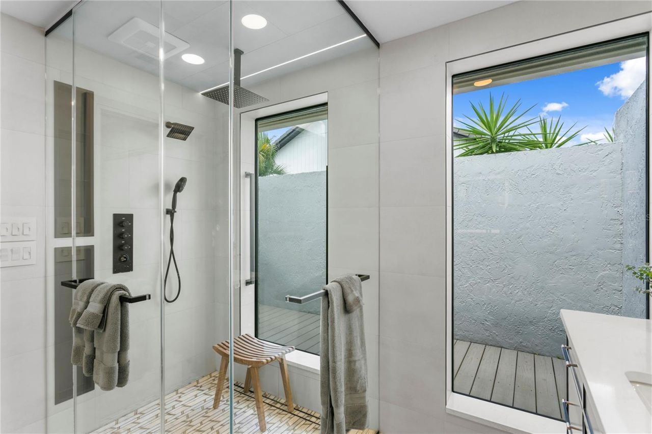 7016 Pelican Island Drive, Tampa, FL 33634 Photo