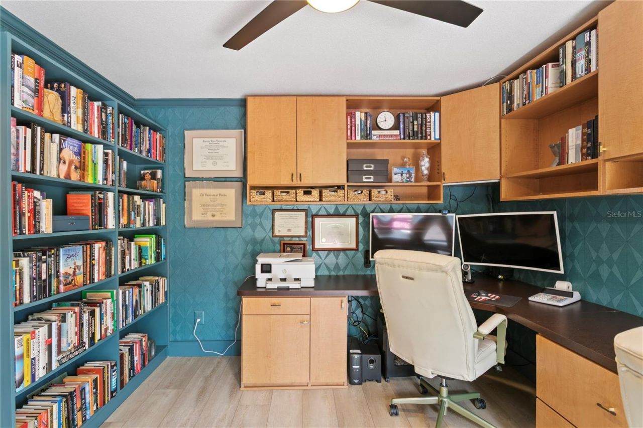 7016 Pelican Island Drive, Tampa, FL 33634 Photo