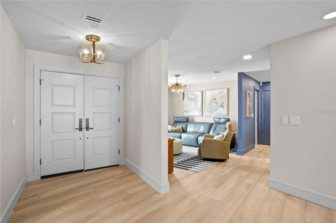 7016 Pelican Island Drive, Tampa, FL 33634 Photo