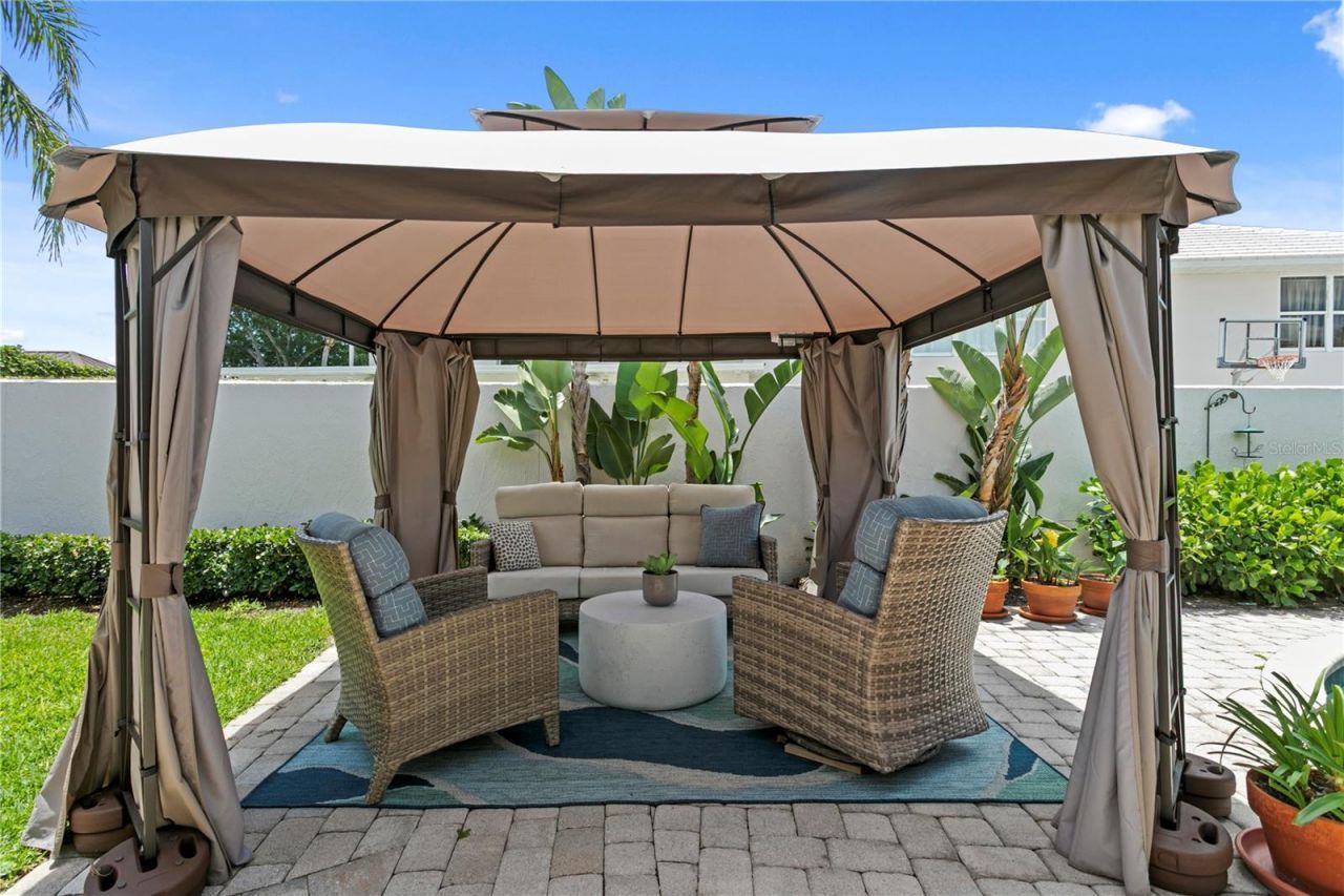7016 Pelican Island Drive, Tampa, FL 33634 Photo