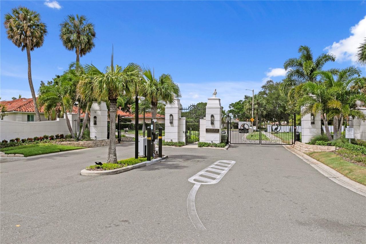 7016 Pelican Island Drive, Tampa, FL 33634 Photo