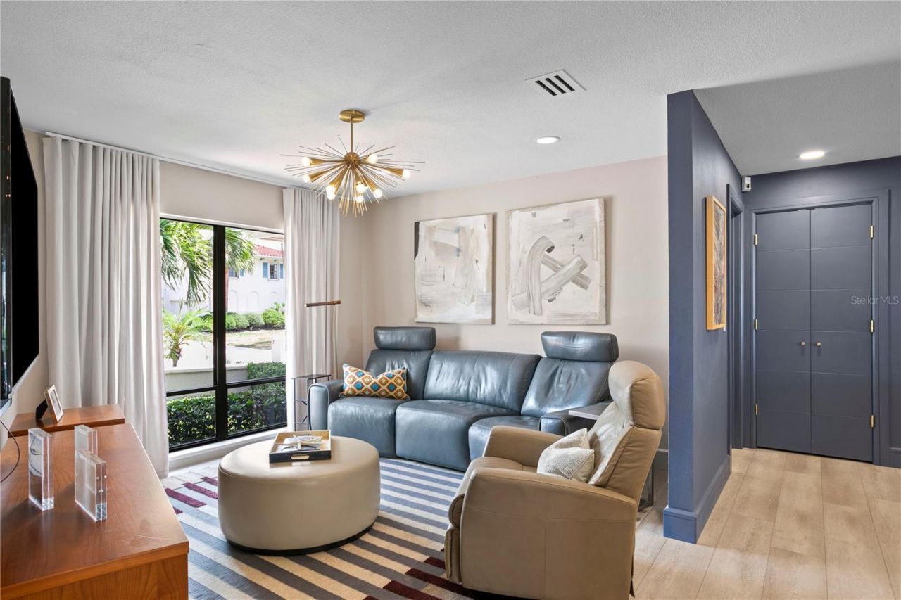 7016 Pelican Island Drive, Tampa, FL 33634 Photo