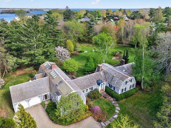 14 Vine Street, Marion, MA 02738