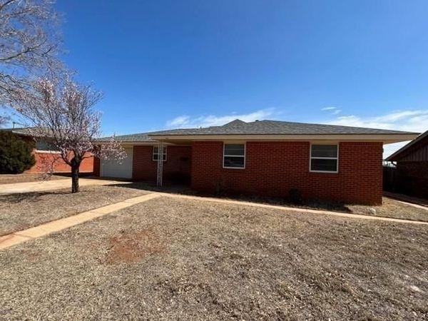 204 Texas Street, Weatherford, OK 73096