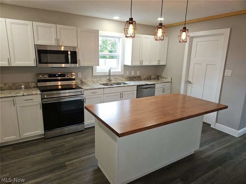 21083 State Route 751, West Lafayette, OH 43845 Photo 8