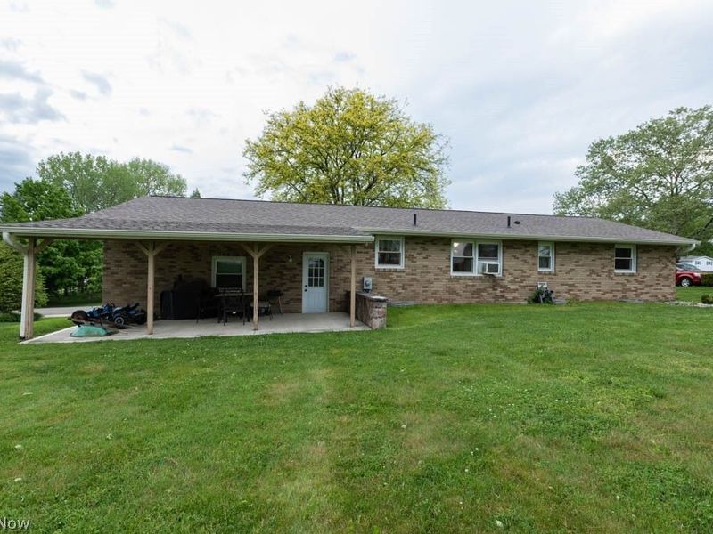 1094 Desert Street NE, Uniontown, OH 44685 Photo 15