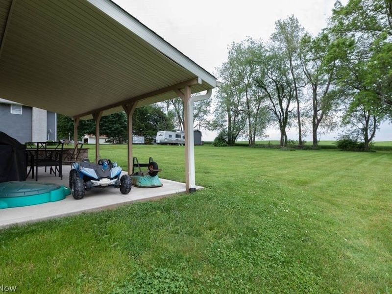 1094 Desert Street NE, Uniontown, OH 44685 Photo 16
