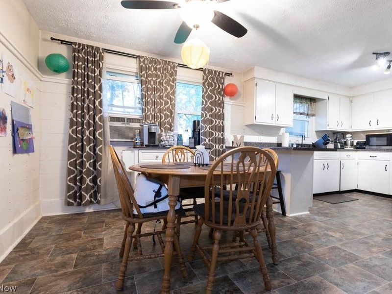 1094 Desert Street NE, Uniontown, OH 44685 Photo 6