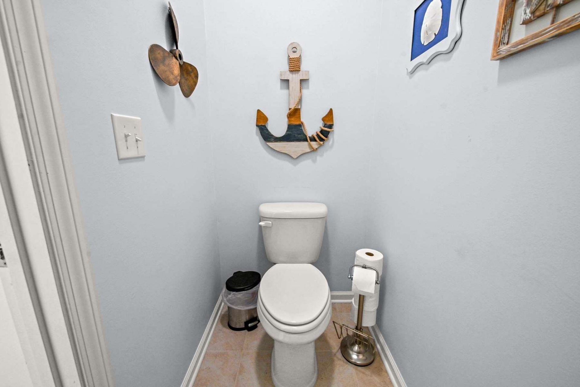 808 Atlantic Commons Dr.  Photo 17