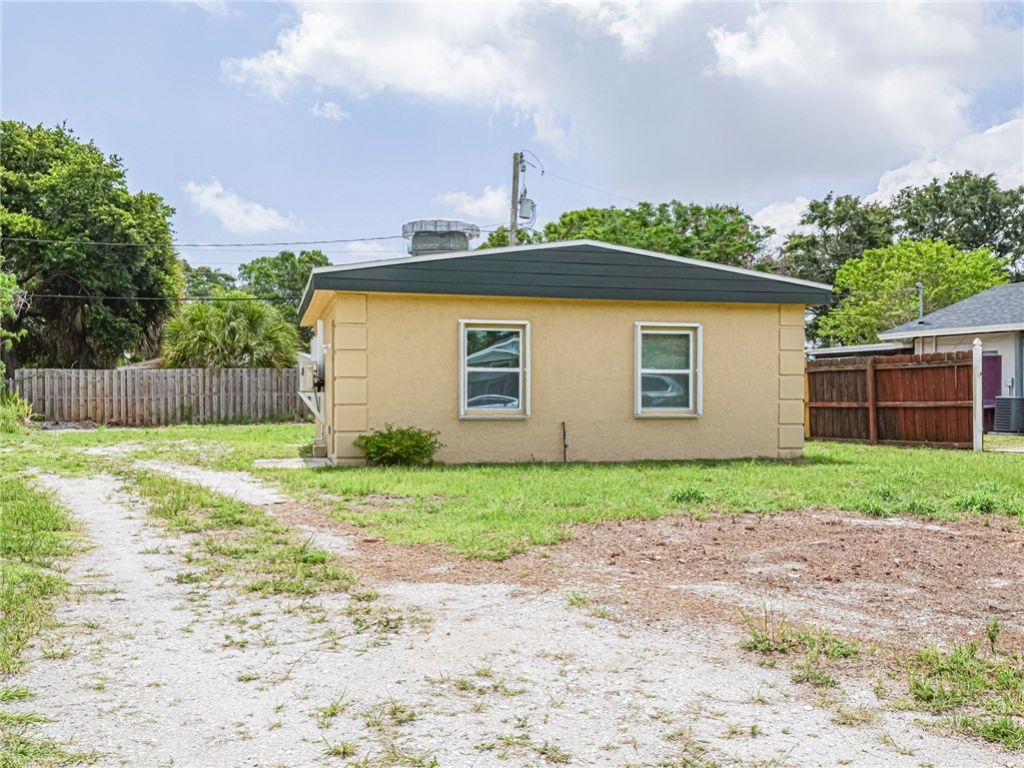 4716 29th Avenue, Vero Beach, FL 32967 Photo