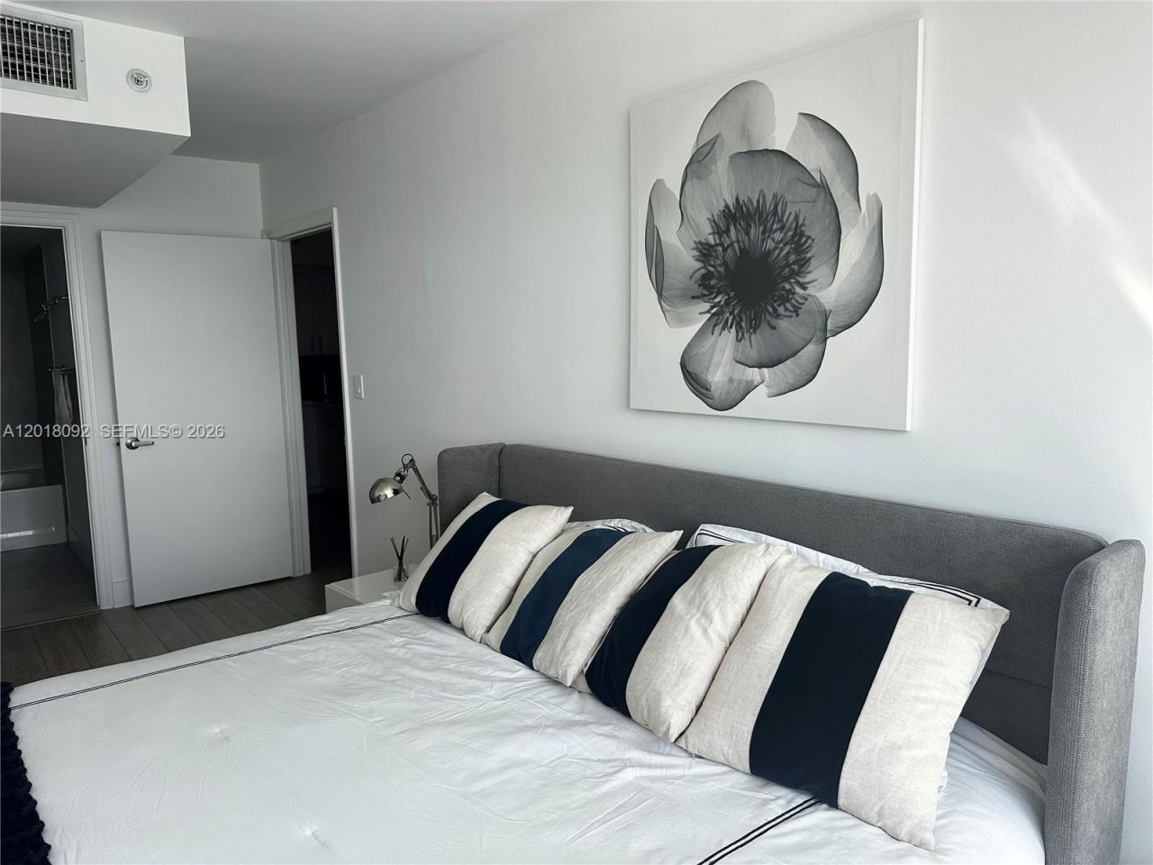 90 Alton Rd , Unit 1804, Miami Beach, FL 33139 Photo