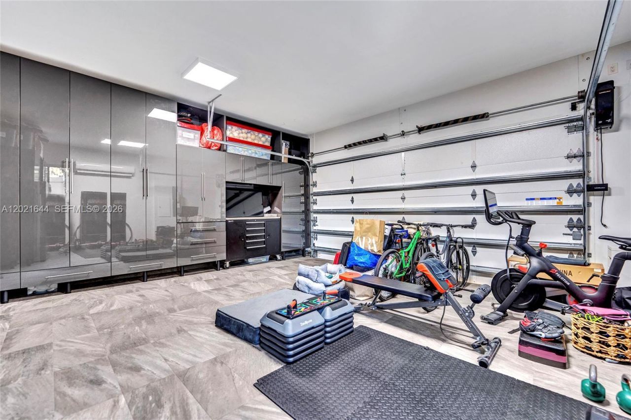 7800 SW 9th Terrace, Miami, FL 33144 Photo