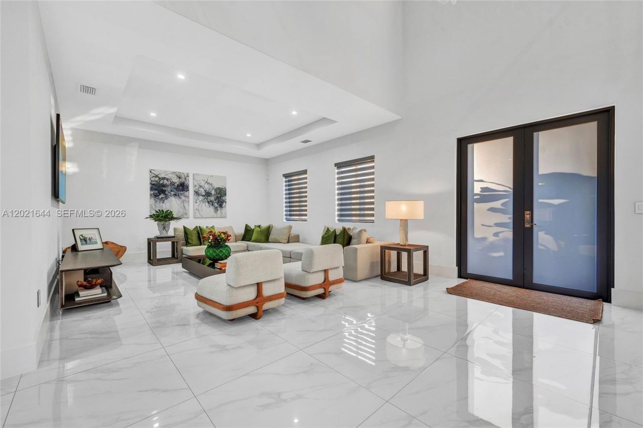 7800 SW 9th Terrace, Miami, FL 33144 Photo