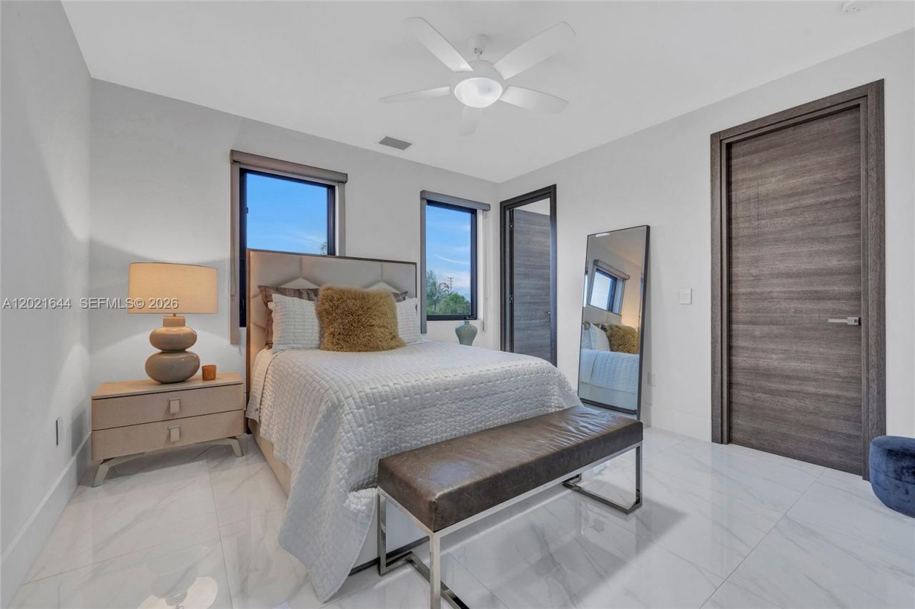 7800 SW 9th Terrace, Miami, FL 33144 Photo