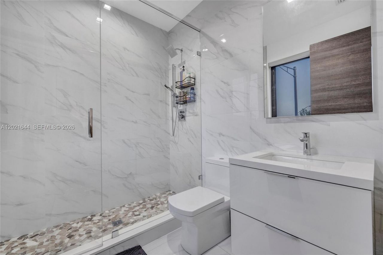 7800 SW 9th Terrace, Miami, FL 33144 Photo